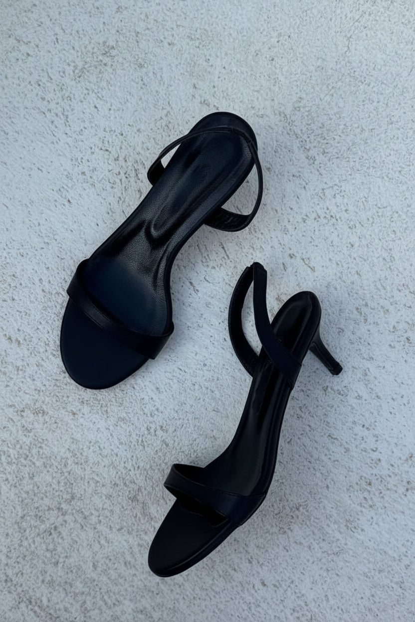 Sandales unies à bout ouvert et talon aiguille