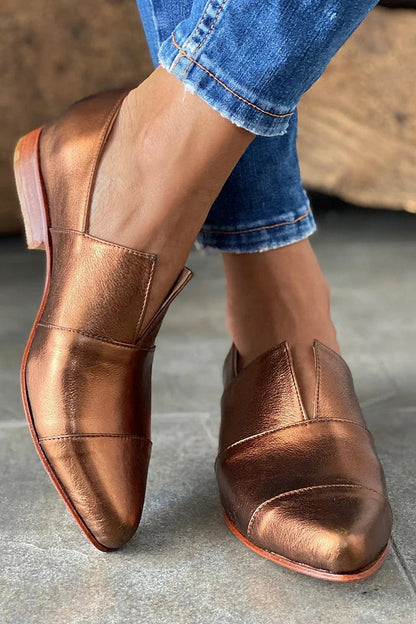 Faustine | Mocassins Slip-On Pointus Dorés à Encoche en V