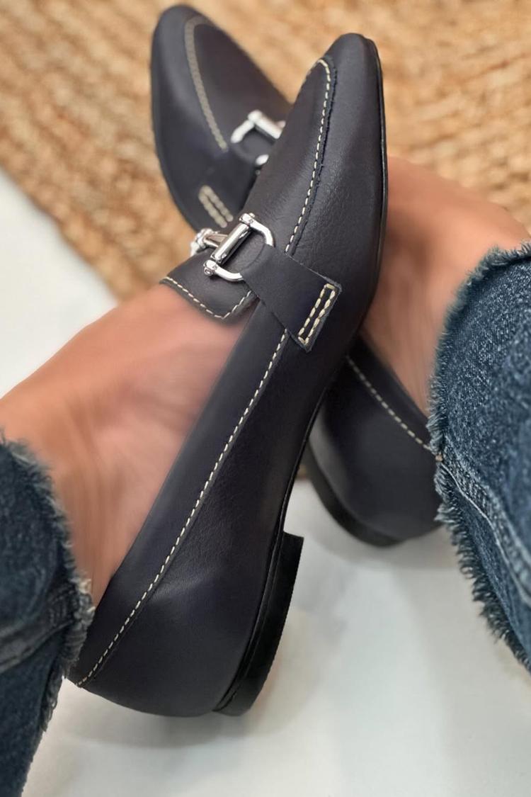 Laure | Mocassins Pointus à Boucle et Surpiqûres