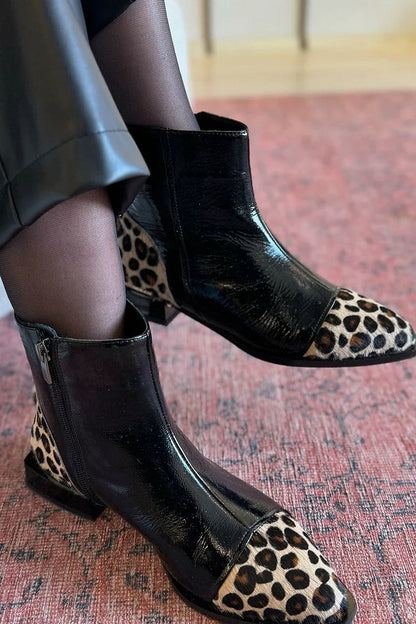 Ninon | Bottes Léopard Noir Pointues à Talon Bas