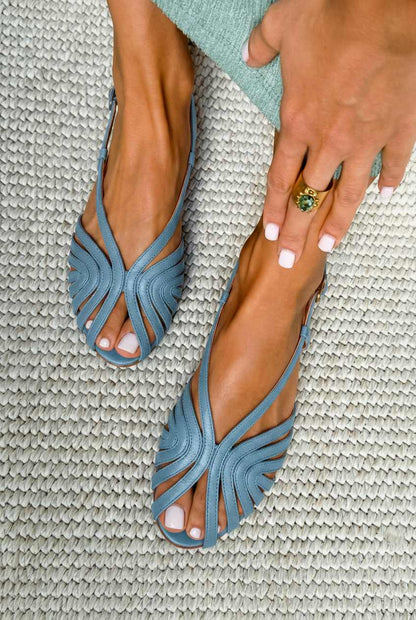 Sandales en Cuir Rouge à Brides et Design Cage, Bout Ouvert.