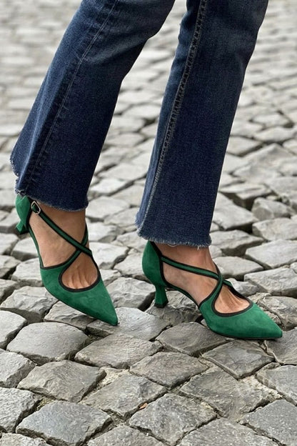Talons bas pointus Kaki unis avec boucle et brides croisées