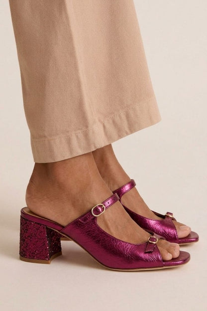 Talons larges slingback à découpes color block Or