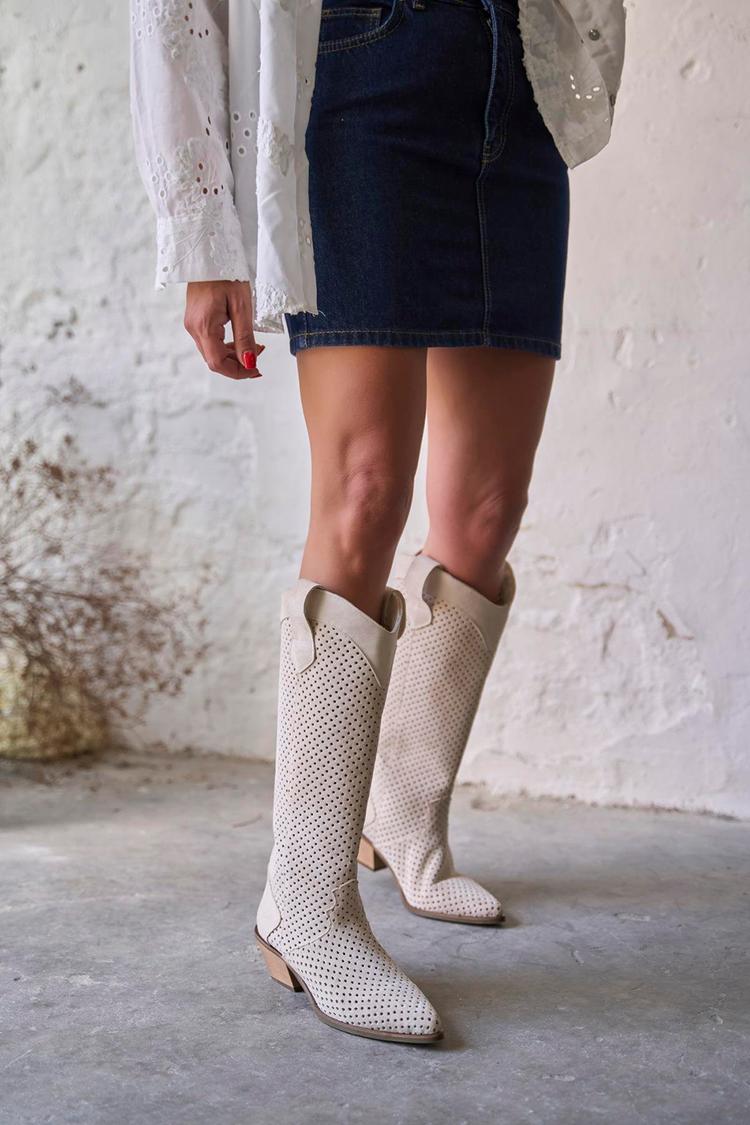 Justine | Bottes Western Beiges Perforées à Bout Pointu