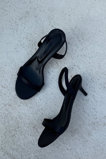 Sandales unies à bout ouvert et talon aiguille