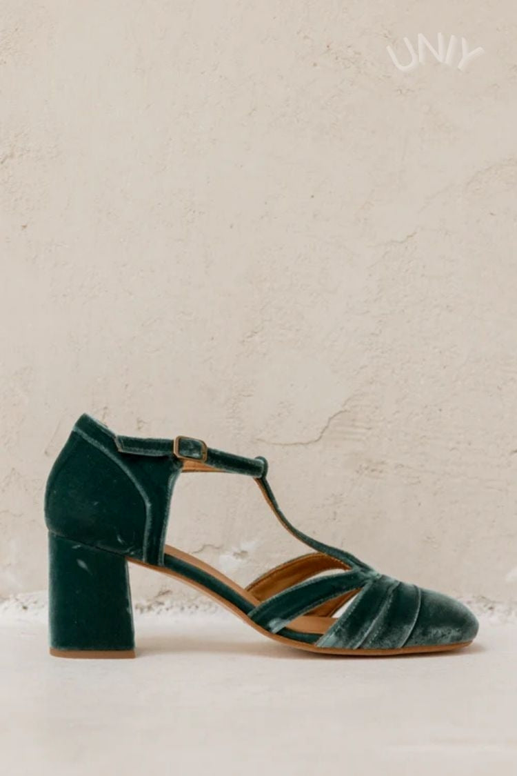 Talons larges à découpes en velours avec boucle et bride en T