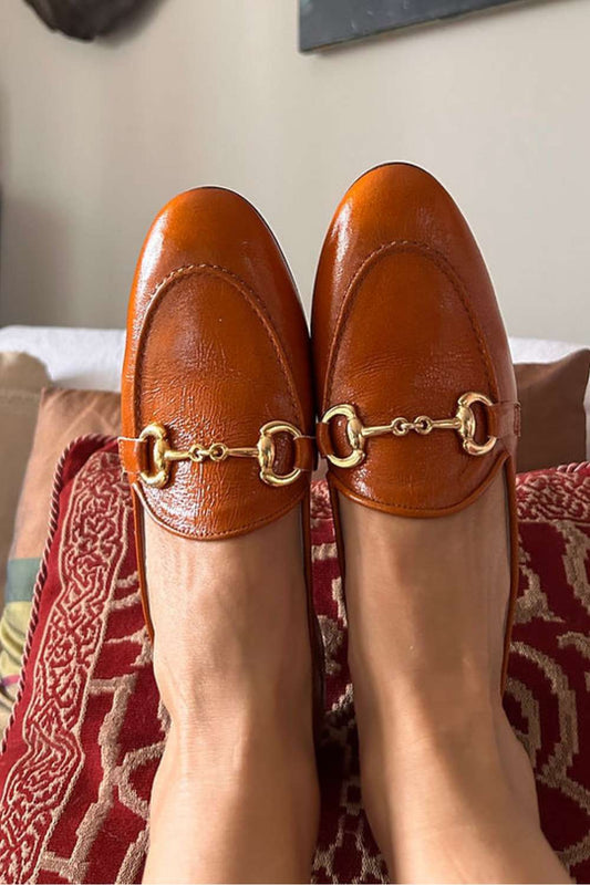 Pénélope | Mocassins Caramel à Chaîne Dorée