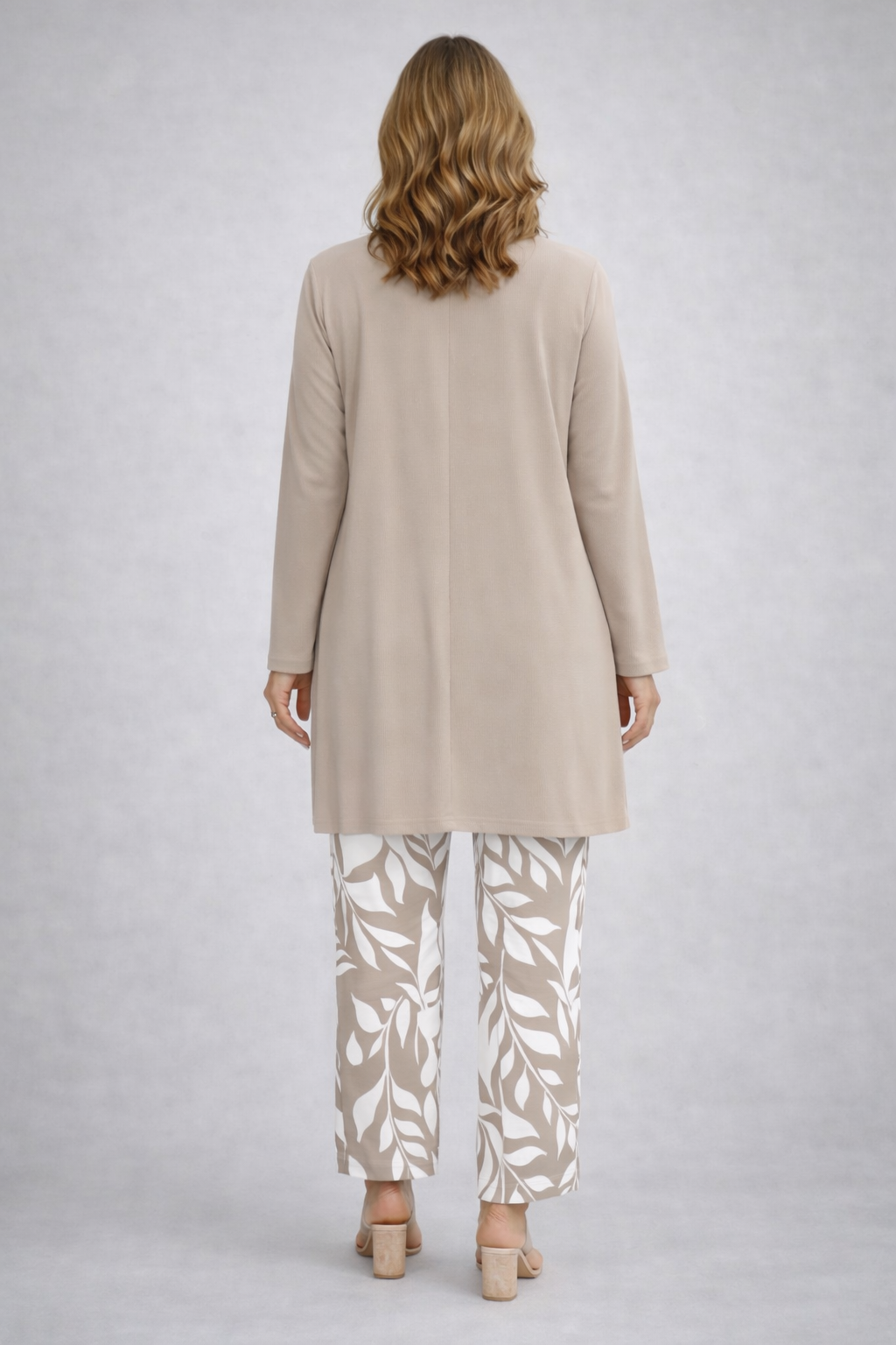 Élisabeth | Ensemble Trois Pièces Crème à Pantalon Imprimé Feuillage