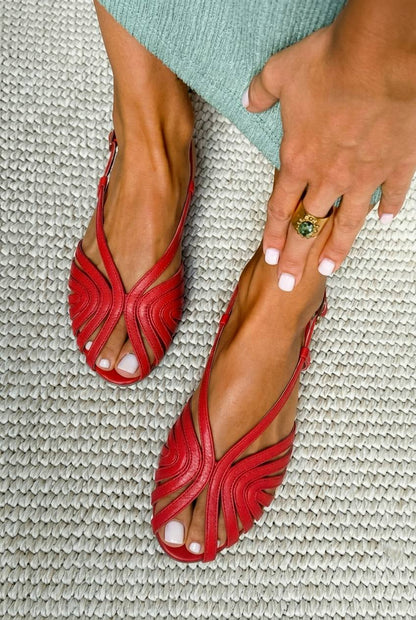 Sandales en Cuir Rouge à Brides et Design Cage, Bout Ouvert.