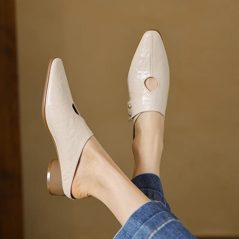 Olga mules en cuir beige