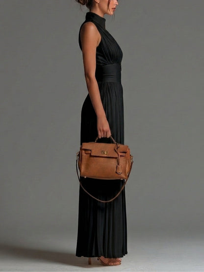 Combinaison Noire en Mousseline Col en V, Sans Manches, Zip et Pantalon Palazzo Plissé
