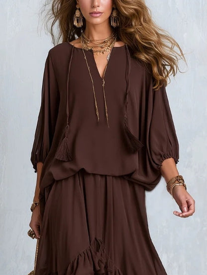 Ensemble Marron en Mousseline avec Top Col en V à Coulisse et Pompons et Jupe à Volants Multicouches