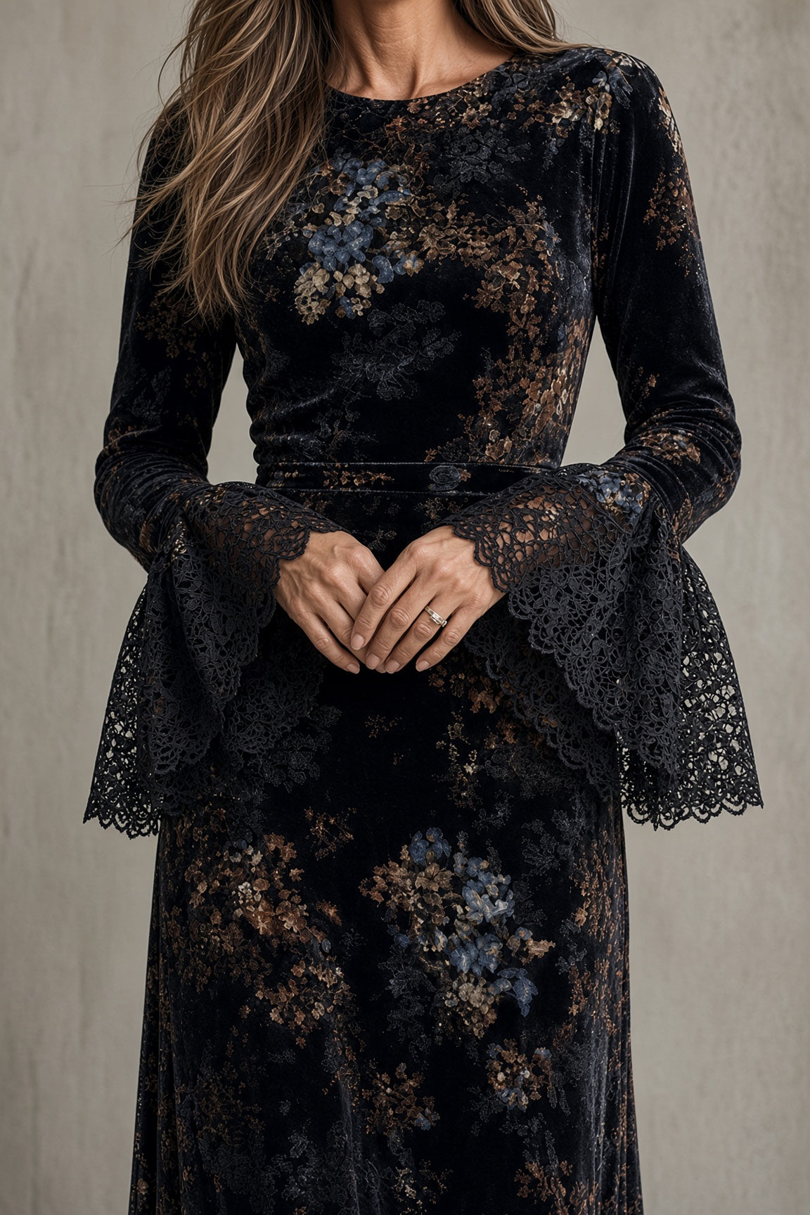 LUCILLE | Robe maxi en velours et dentelle