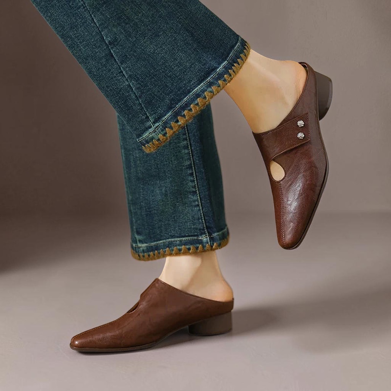 Olga mules en cuir marron