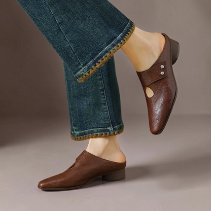 Olga mules en cuir marron